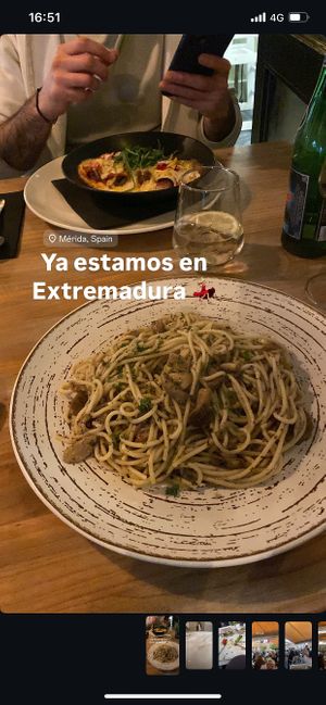 Los espaguetis al tartufo son veganos. Los hacen con aceite de oliva, trufa. No contiene mantequilla. La pasta fresca tiene huevo, pero la demás no. at Capriccio Italiano in Merida