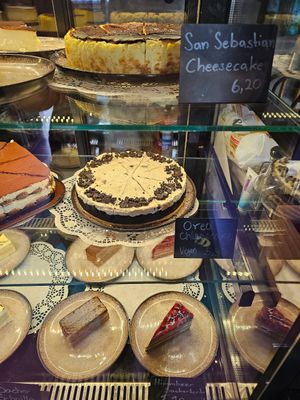  at DAS HOUSE Café & Bar in Vienna