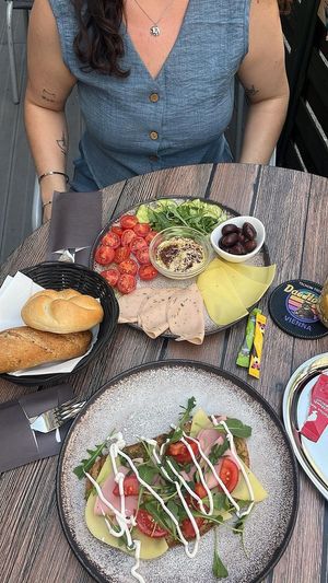  at DAS HOUSE Café & Bar in Vienna