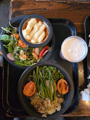 Shepherd's Pie, Asparagus Vegetable Platter, Butterbeer at Three Broomsticks  in Universal City