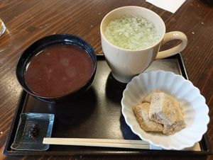 Zenzai and Warabi + drink set at Umezono - Sanjo Teramachi Store in Kyoto