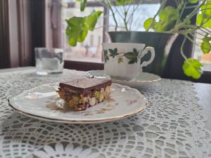 Homemade vegan snickers at Sturehofs Slottscafé in Norsborg