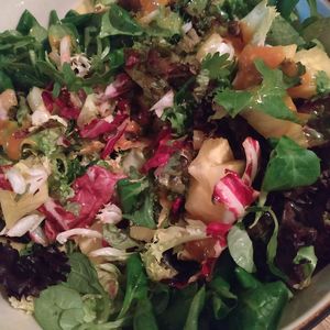 Ensalada 🥗 at Tomates Verdes Fritos in Cuenca