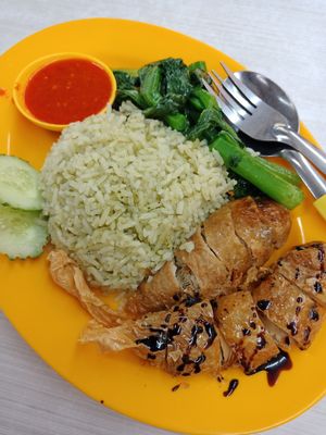 Chicken rice (SGD 4) with the addition of yu choy for extra greens (SGD 0.50). at Kwan Tzi Zhai Vegetarian Cuisine 觀自齋 - Geylang in Central Singapore
