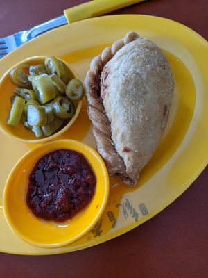 Curry puff with chilli condiments at Kwan Tzi Zhai Vegetarian Cuisine 觀自齋 - Geylang in Central Singapore