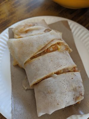 Popiah roll - only $1.50 at Kwan Tzi Zhai Vegetarian Cuisine 觀自齋 - Geylang in Central Singapore