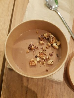 Mousse de chocolate at Oh My Vegan in Madrid