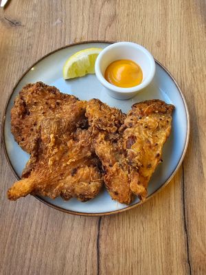 Shroom nuggets made with real mushrooms 🍄 😋 at Oh My Vegan in Madrid