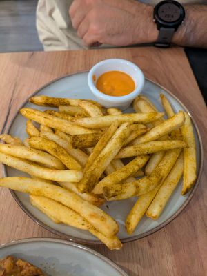 Fries at Oh My Vegan in Madrid