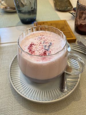 Purple latte  at Flower Café in Capo Dorlando