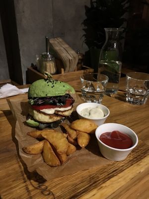 Avo-burger  at Avocado Cafe - Chistoprudny in Moscow