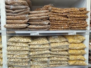  at Ehsan Markt in Frankfurt