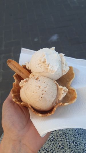 Vegan banana and biscoff at Memorijs in Leuven
