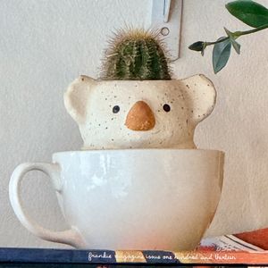 Friendly restaurant protector   at Spring Hill - 스프링힐 in Busan