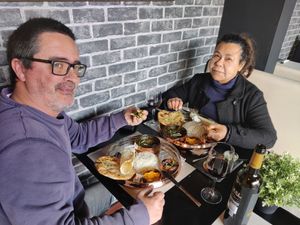 The best combination with veg Thali is red wine 😊☺️✌️ at The Veg Nation in Matosinhos