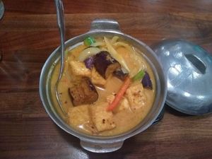 Eggplant curry hotpot at Blossom Vegan Restaurant in Pleasanton