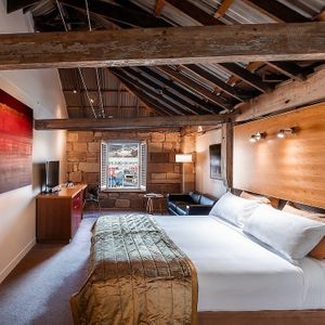 Luxury accomodation at Vegan Tours Australia in Birchgrove