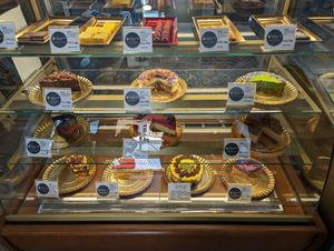 Vegan raw treats at Delicious Raw by Gabriela Oltean in Brasov