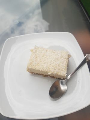 Kokos at Delicious Raw by Gabriela Oltean in Brasov