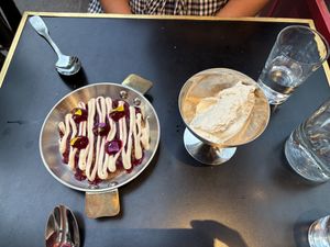 Cookie to share  at Daimant Saint-Honoré in Paris