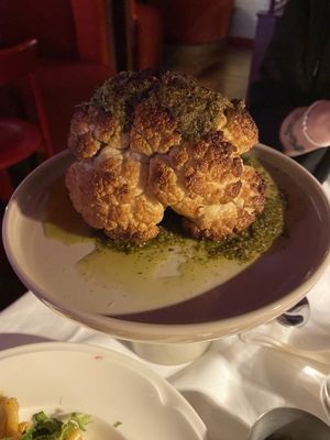 Cauliflower at Daimant Saint-Honoré in Paris