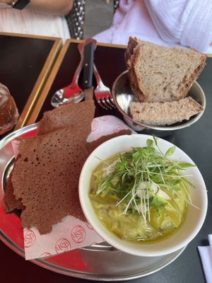 Broccoli guacamole appetizer  at Daimant Saint-Honoré in Paris