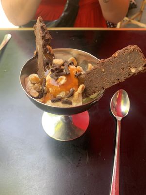 Snickers daimant. 😋  at Daimant Saint-Honoré in Paris