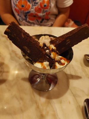 Snickers Daimant at Daimant Saint-Honoré in Paris