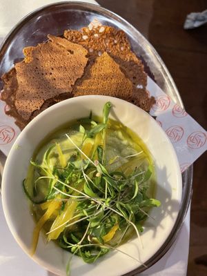 BROCCOLI GUACAMOLE  at Daimant Saint-Honoré in Paris