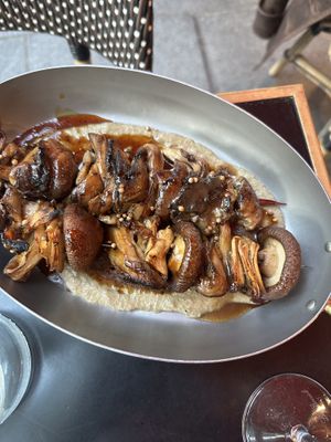 Mushroom skewers   at Daimant Saint-Honoré in Paris