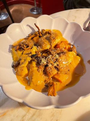 Pasta rellena at Daimant Saint-Honoré in Paris