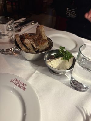   at Daimant Saint-Honoré in Paris