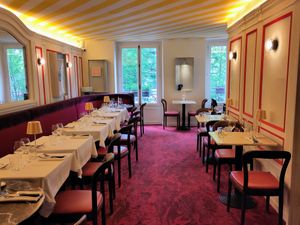 2nd floor at Daimant Saint-Honoré in Paris