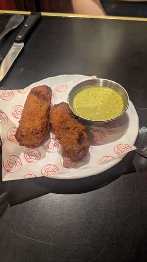 Croquettes at Daimant Saint-Honoré in Paris