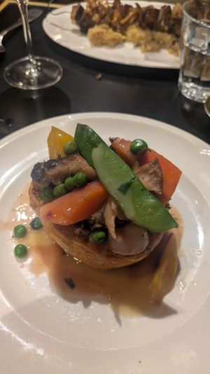 Vol-au-vent at Daimant Saint-Honoré in Paris