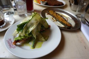 FOLIE DE LÉGUMES VERTS at Daimant Saint-Honoré in Paris