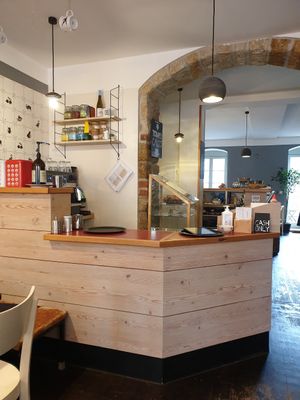 Cash Only at tanteleuk in Dresden