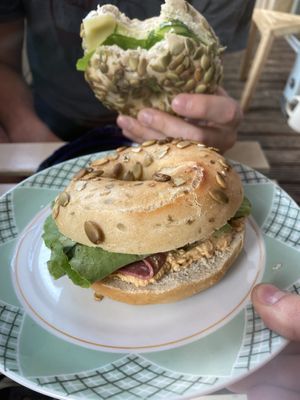 Herzhafter bagel  at tanteleuk in Dresden