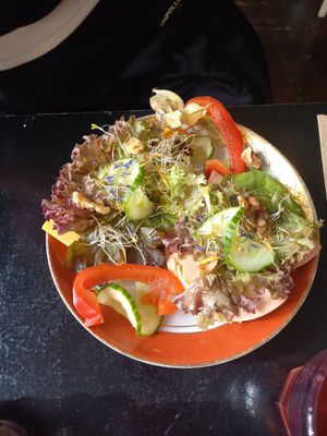 Pflanzenbrot at tanteleuk in Dresden