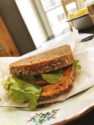 Vegane Stulle at tanteleuk in Dresden