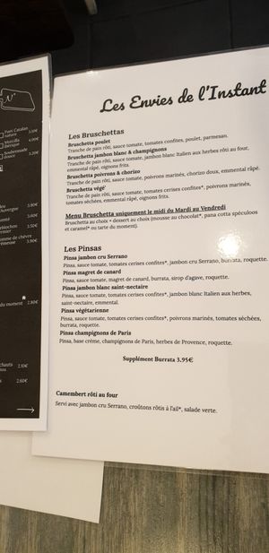 The regular menu with vegetarian options at L'instant Planche in Vichy