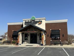 Exteriorr  at Señor Tequila in Vincennes