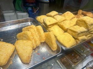 Hash brown and Tofu - photo by Mr Purple at Red Apple Vegetarian - 红苹果素食 in East Singapore