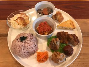 Lunch plate
1,350 yen at Tanakokoro in Nagano