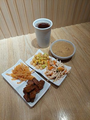 Side dishes today! at Apekhā Vegetarian - Yizhong - 阿潘家幸福蔬食 中店 in Taichung