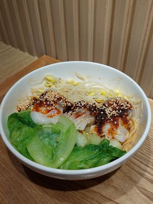 Spicy Chili Oil Wontons with Noodles ($ 179) at Apekhā Vegetarian - Yizhong - 阿潘家幸福蔬食 中店 in Taichung