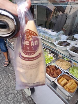 Take away vegan food at Lạc An in Ho Chi Minh City