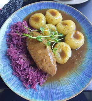 Kluski śląskie, kapusta modra, rolada po śląsku at Larmo in Katowice