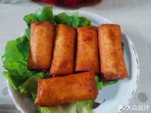 Spring rolls(Inner: Parsley, shiitake mushrooms, black fungus, Lotus root) at Eight Treasures Handmade Dumplings (Mom's Love) - 八珍手工水饺（妈妈的爱） in Suzhou