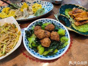 Green Vegetable with Stewed Lion's Head (Vegan Version) at Eight Treasures Handmade Dumplings (Mom's Love) - 八珍手工水饺（妈妈的爱） in Suzhou